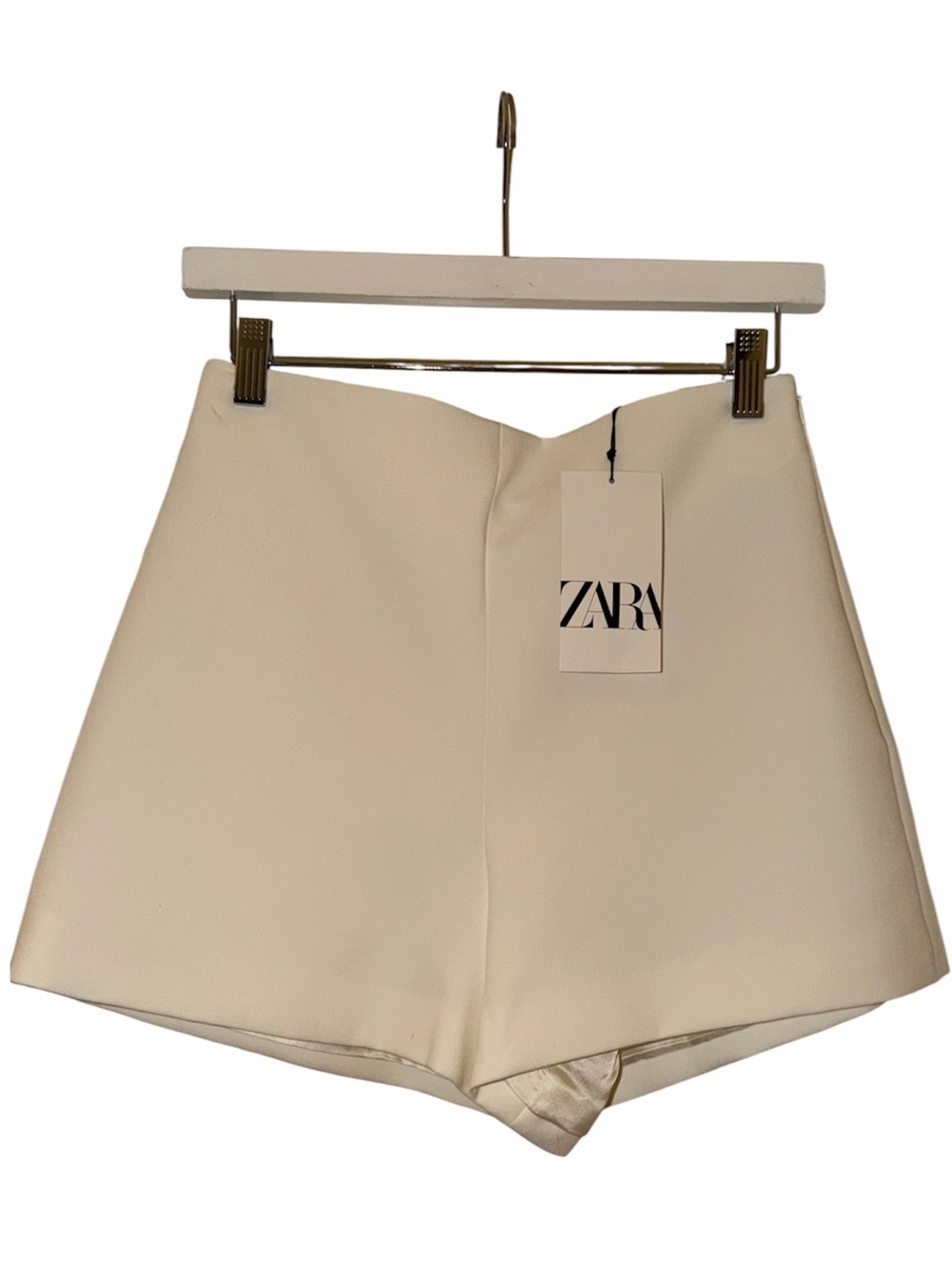 Zara Collection White Feather-Trim Cropped Blazer & High Waisted Shorts - Picture 6 of 6